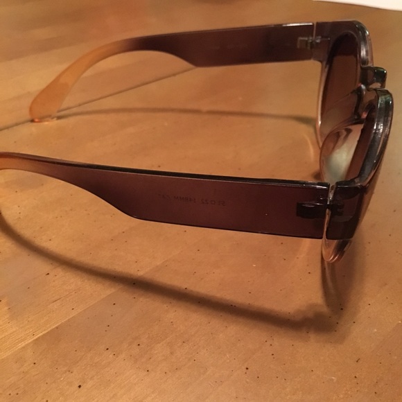 Sunglasses - Picture 3 of 4